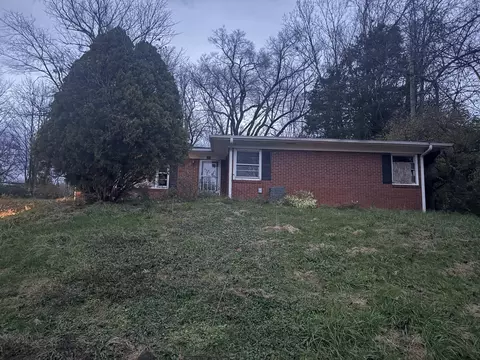 210 Helm St, Stanford, KY 40484