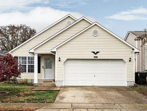 2505 Hampton Ridge Blvd, Louisville, KY 40220