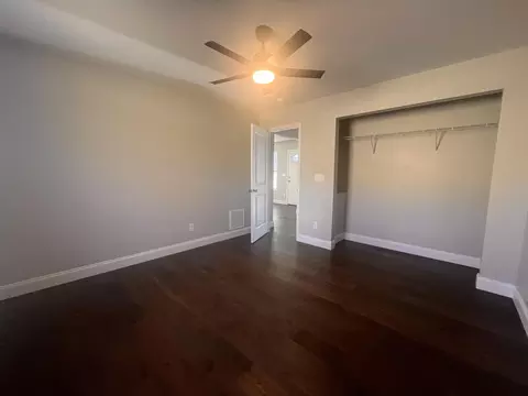 Bedroom - 122 Malibu Dr, Corbin, KY 40701 photo 1 of 4