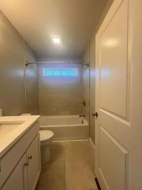Bath - 122 Malibu Dr, Corbin, KY 40701 photo 6 of 8