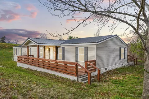 64 Becky Jane Rd, Frenchburg, KY 40322