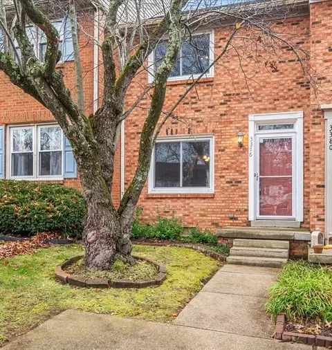 3376 Gatewood Ct, Lexington, KY 40517