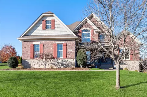 607 Locust Creek Blvd, Louisville, KY 40245