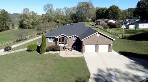 87 Meadowbrook Rd, Vanceburg, KY 41179