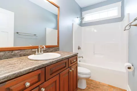 Bath - 1031 Hidden Ridge Dr, Waco, KY 40385 photo 4 of 5