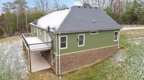 Exterior - 1031 Hidden Ridge Dr, Waco, KY 40385 photo 7 of 10