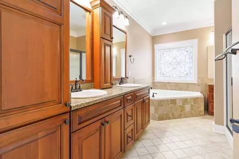 Bath - 1031 Hidden Ridge Dr, Waco, KY 40385 photo 2 of 5