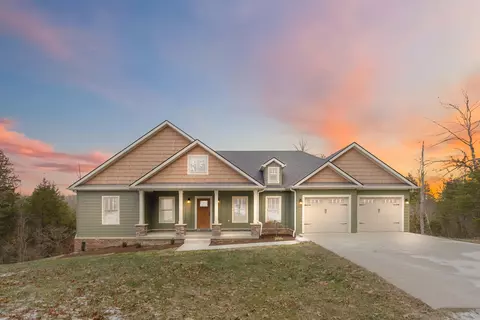 1031 Hidden Ridge Dr, Waco, KY 40385