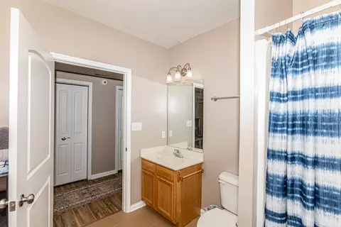Bath - 108 Cedar Stream Dr, Paris, KY 40361 photo 3 of 3