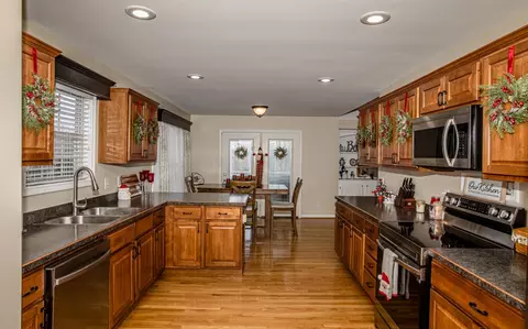 Kitchen - 108 Cedar Stream Dr, Paris, KY 40361 photo 4 of 5