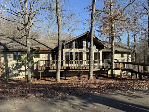 893 Lily Creek Ln, Jamestown, KY 42629