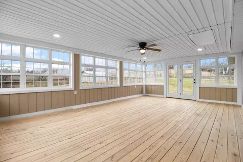 Exterior - 1176 Eberle Rd, Mckee, KY 40447 photo 8 of 10