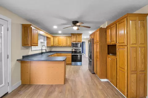 Kitchen - 1176 Eberle Rd, Mckee, KY 40447 photo 1 of 4