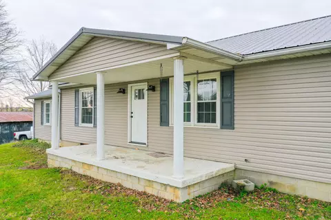 Exterior - 1176 Eberle Rd, Mckee, KY 40447 photo 4 of 10