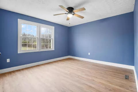 Bedroom - 1176 Eberle Rd, Mckee, KY 40447 photo 3 of 3
