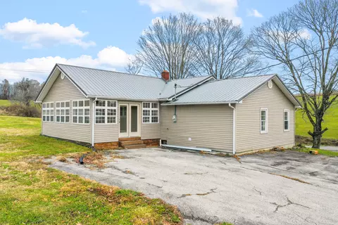 Exterior - 1176 Eberle Rd, Mckee, KY 40447 photo 6 of 10