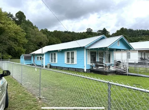 1213 Ky-219, Wallins Creek, KY 40873