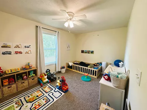 Bedroom - 2001 Sharkey Rd, Morehead, KY 40351 photo 2 of 4