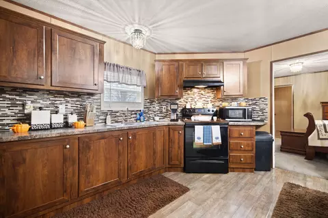 Kitchen - 535 Ashana Rd, Jackson, KY 41339 photo 1 of 1