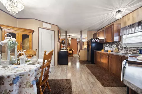 Entry Way - 535 Ashana Rd, Jackson, KY 41339 photo 3 of 4
