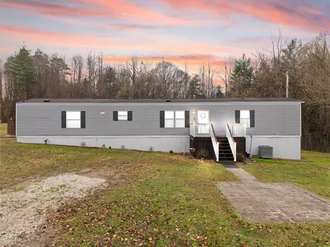 Exterior - 535 Ashana Rd, Jackson, KY 41339 photo 1 of 4