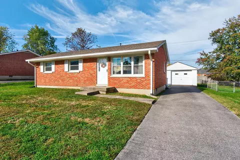 3855 Northampton Dr, Lexington, KY 40517