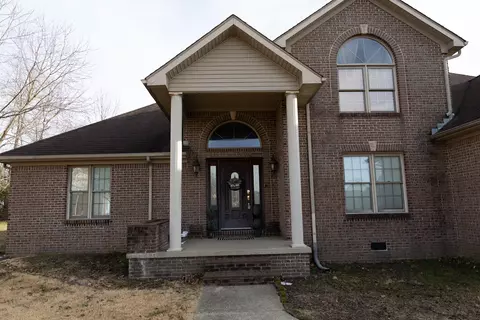 Exterior - 236 Autumn Ct, Berea, KY 40403 photo 3 of 12