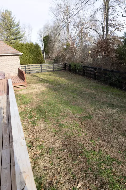 Exterior - 236 Autumn Ct, Berea, KY 40403 photo 12 of 12