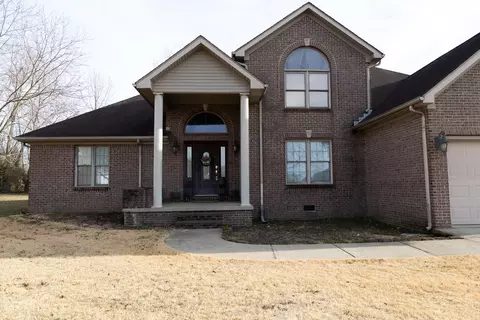 Exterior - 236 Autumn Ct, Berea, KY 40403 photo 2 of 12