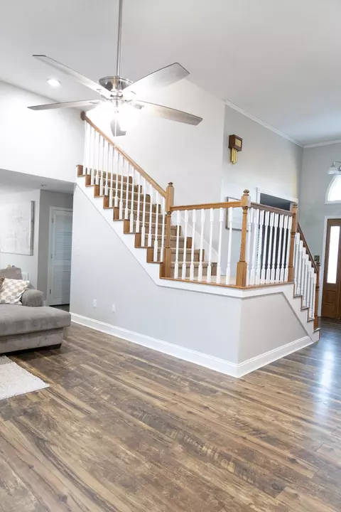 Entry Way - 236 Autumn Ct, Berea, KY 40403 photo 1 of 9