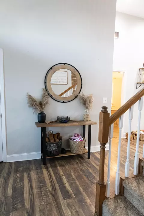 Entry Way - 236 Autumn Ct, Berea, KY 40403 photo 5 of 9