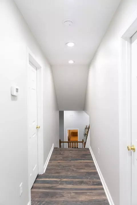Entry Way - 236 Autumn Ct, Berea, KY 40403 photo 9 of 9