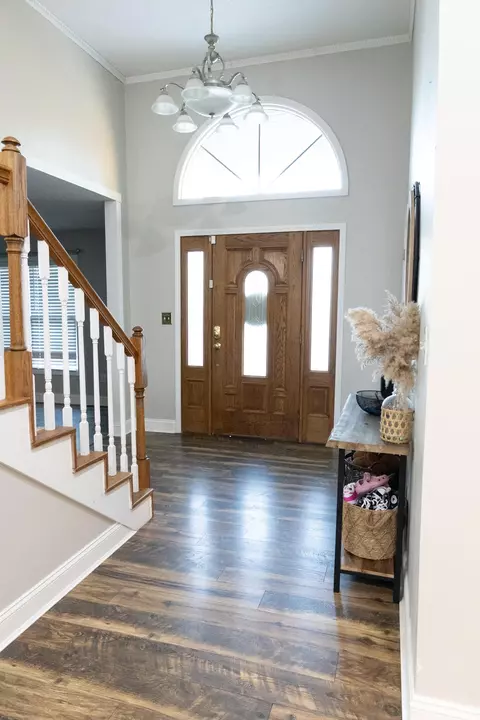 Entry Way - 236 Autumn Ct, Berea, KY 40403 photo 4 of 9