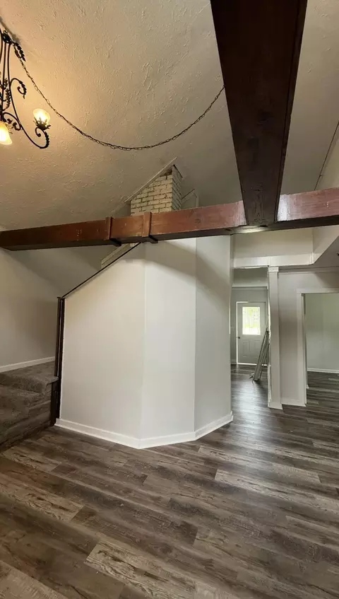 Entry Way - 606 Prospect St, Berea, KY 40403 photo 2 of 4