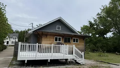 Exterior - 606 Prospect St, Berea, KY 40403 photo 4 of 15