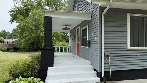 Exterior - 606 Prospect St, Berea, KY 40403 photo 3 of 15