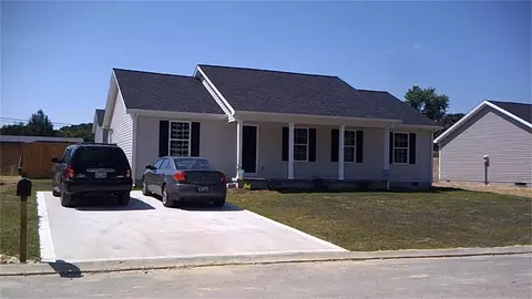 67 Wisteria Ln, Morehead, KY 40351