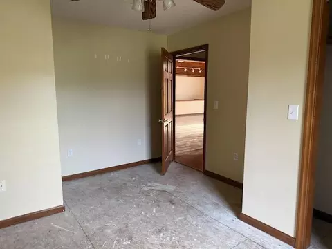 Bedroom - 32 Garrett St, Dayhoit, KY 40824 photo 6 of 6