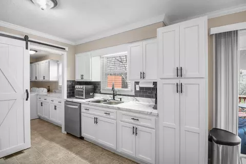 Kitchen - 310 Forego Trl, Corbin, KY 40701 photo 2 of 6