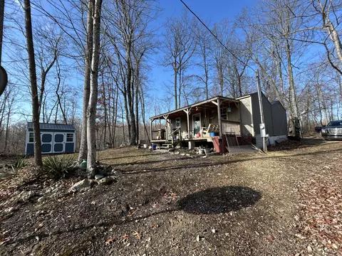 7205 White Oak Rd, Junction City, KY 40440