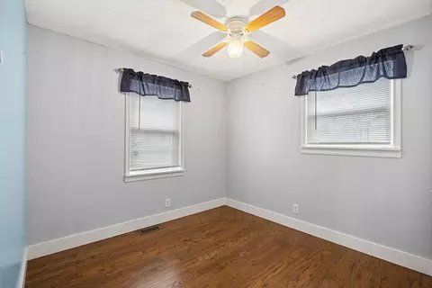 Bedroom - 405 Chambers St, Paris, KY 40361 photo 6 of 7