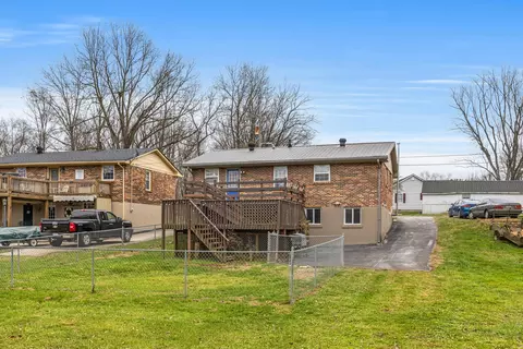 Exterior - 405 Chambers St, Paris, KY 40361 photo 7 of 9