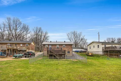 Exterior - 405 Chambers St, Paris, KY 40361 photo 8 of 9