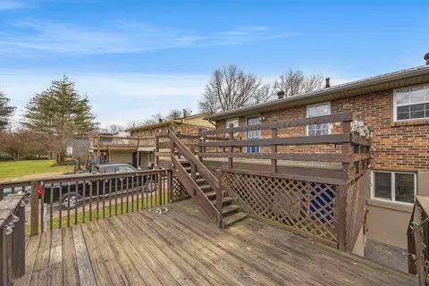 Exterior - 405 Chambers St, Paris, KY 40361 photo 4 of 9