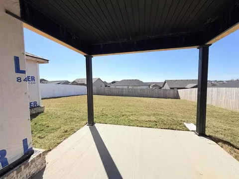Exterior - 227 Brook Cv, Berea, KY 40403 photo 3 of 3