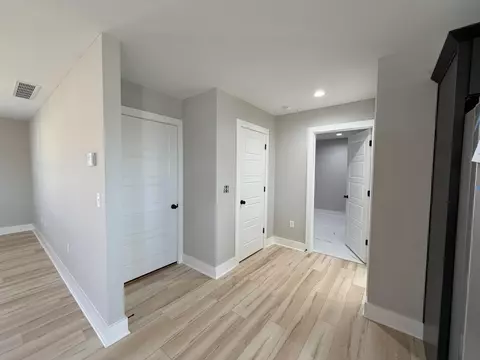Entry Way - 227 Brook Cv, Berea, KY 40403 photo 1 of 2