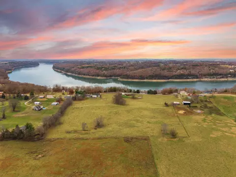 293 Old Waitsboro Rd, Bronston, KY 42518