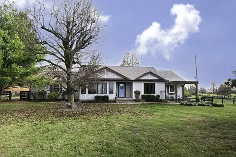 655 Jones Ln, Versailles, KY 40383