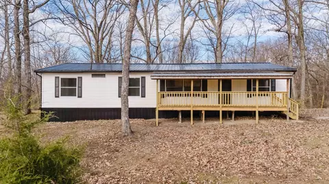 430 Apache Dr, Paint Lick, KY 40461