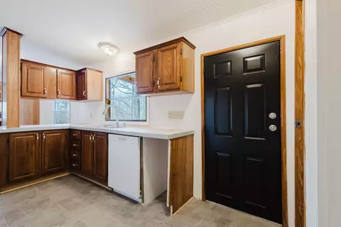 Entry Way - 430 Apache Dr, Paint Lick, KY 40461 photo 1 of 1
